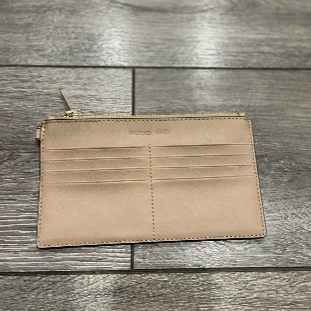 Michael Kors Leather Credit Card Wristlet Tan - Picture 6 of 6